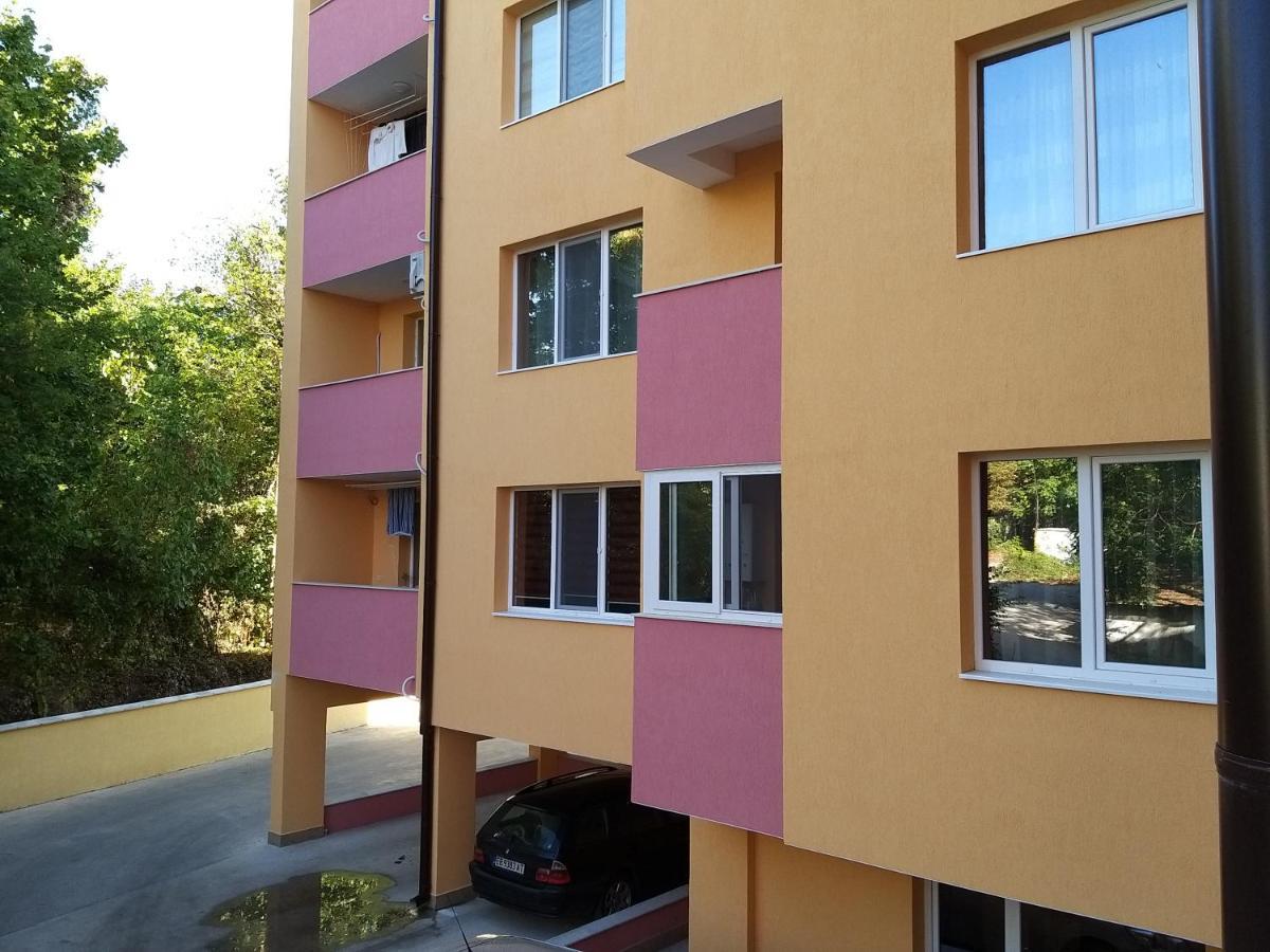Апартамент Трапезица Скай Veliko Tárnovo Exterior foto